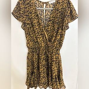 Vestique cheetah romper size Small